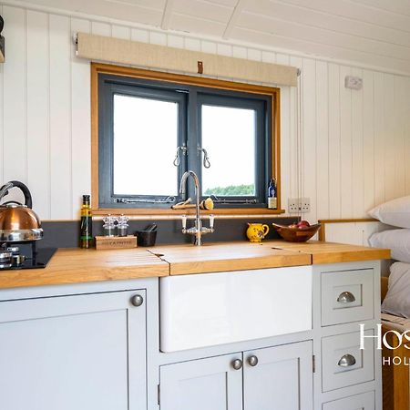 Вилла One Of A Kind Shepherds Hut With Incredible Views Тейм Экстерьер фото